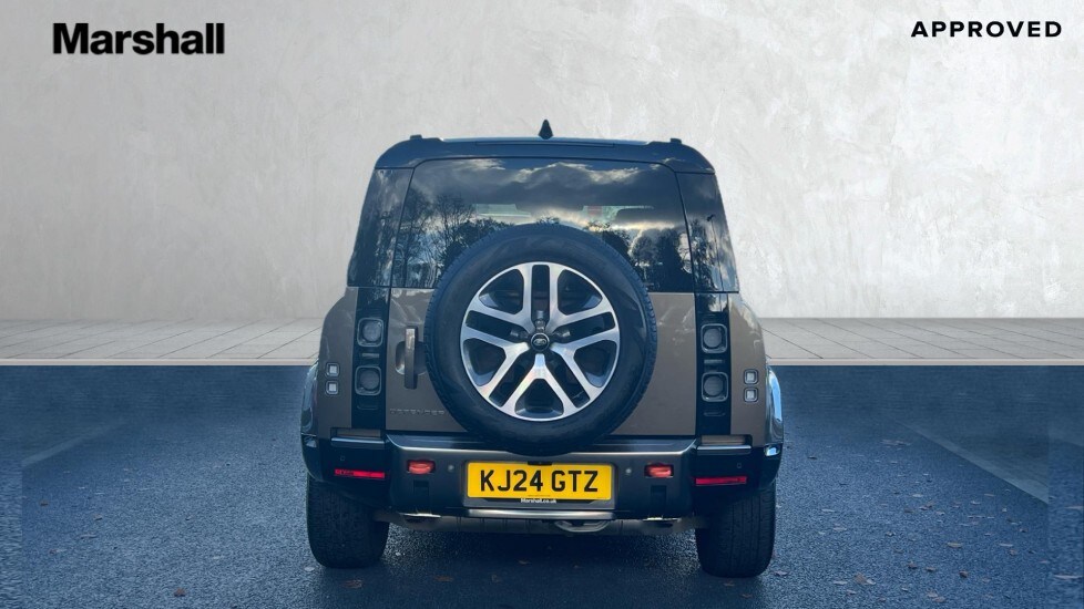 Used Land Rover Defender 2024 for sale - 76297463: Photo 6