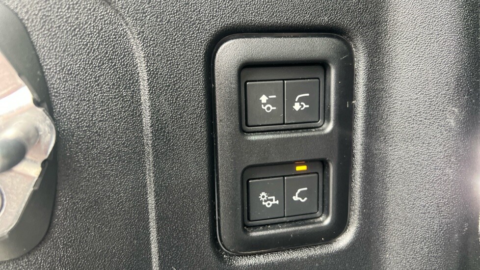 Used Land Rover Defender 2024 for sale - 76297463: Photo 60