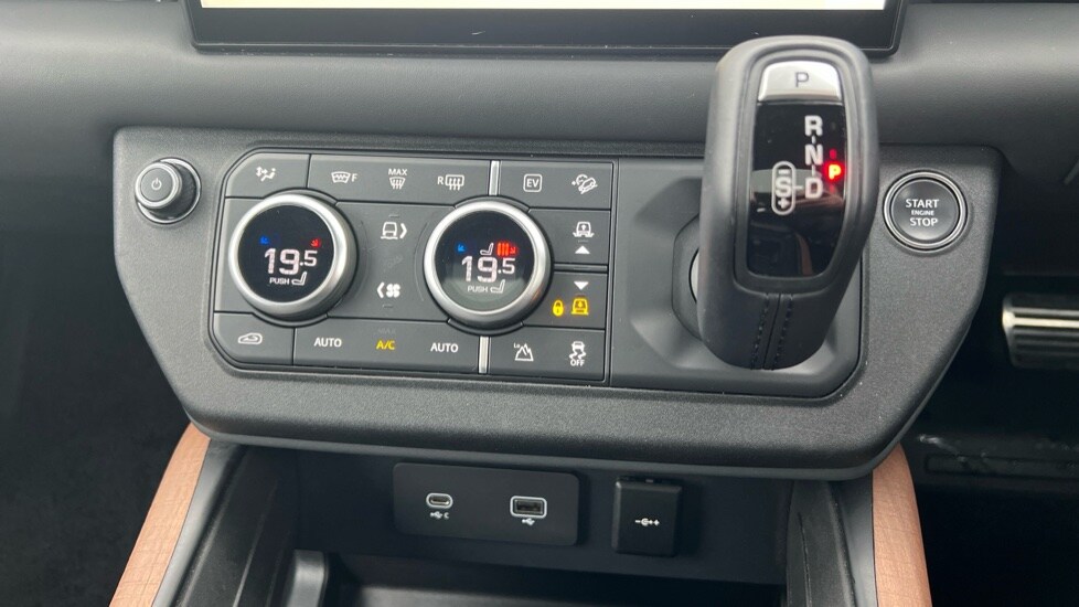 Used Land Rover Defender 2024 for sale - 76297463: Photo 80