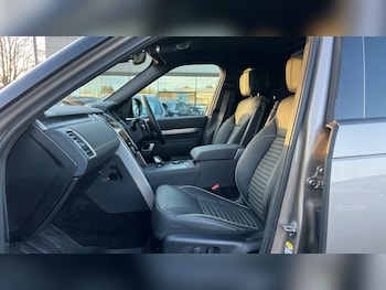 Used Land Rover Discovery 2023 for sale - 75522252: Photo