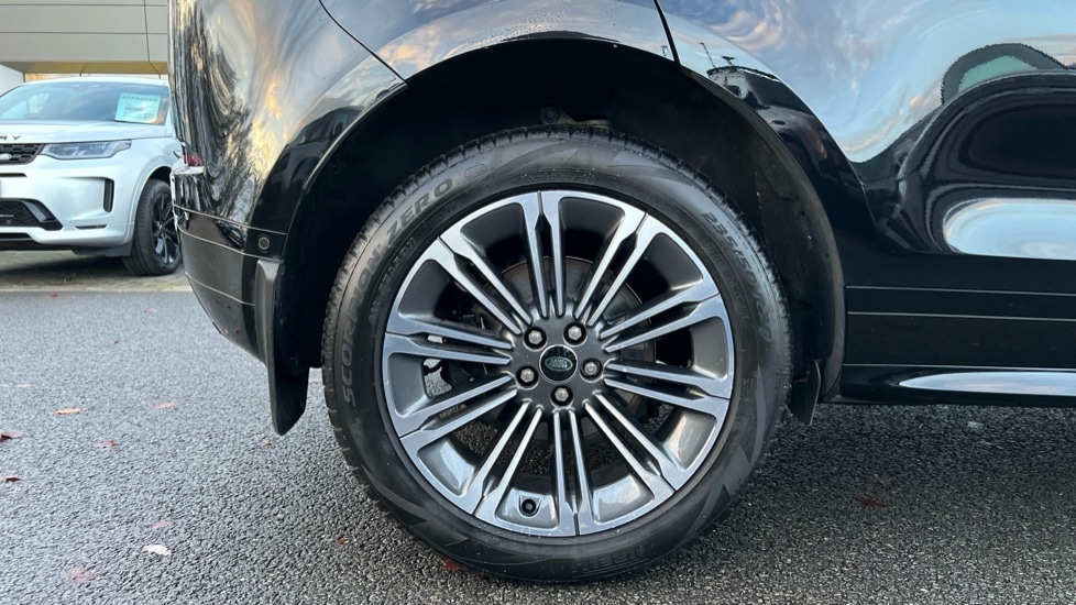 Used Land Rover Range Rover Evoque 2025 for sale - 76773305: Photo 32