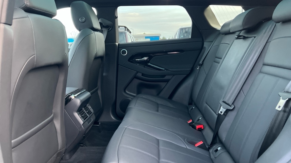 Used Land Rover Range Rover Evoque 2025 for sale - 76773305: Photo 4