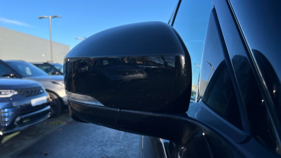 Used Land Rover Discovery 2021 for sale - 76766307: Photo 35