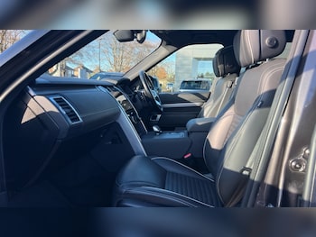 Used Land Rover Discovery 2021 for sale - 76766307: Photo