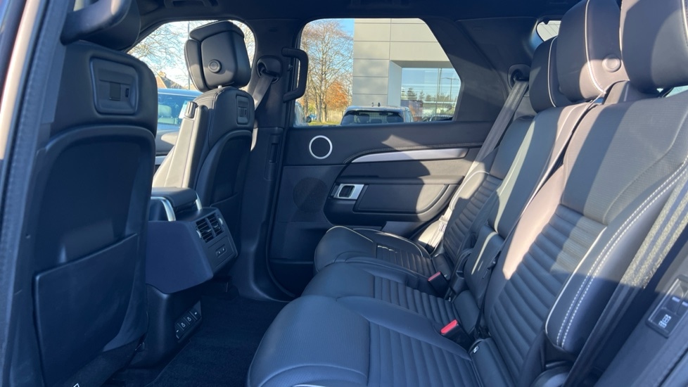 Used Land Rover Discovery 2021 for sale - 76766307: Photo 4