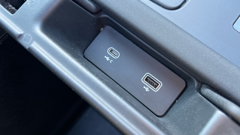 Used Land Rover Discovery 2021 for sale - 76766307: Photo 42