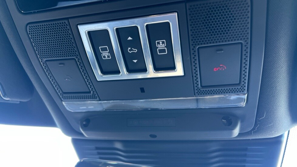 Used Land Rover Discovery 2021 for sale - 76766307: Photo 45