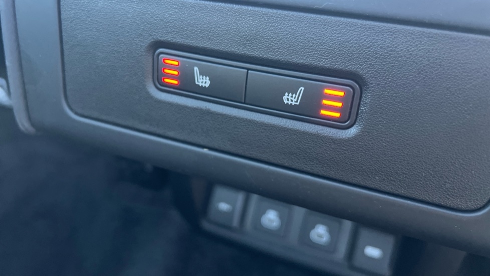 Used Land Rover Discovery 2021 for sale - 76766307: Photo 54