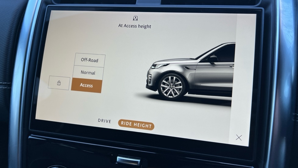 Used Land Rover Discovery 2021 for sale - 76766307: Photo 74