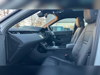 Used Land Rover Range Rover Evoque 2022 for sale - 76881840: Photo