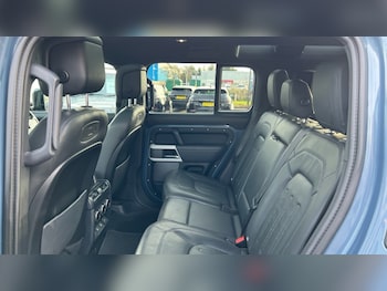 Used Land Rover Defender 2021 for sale - 76927947: Photo