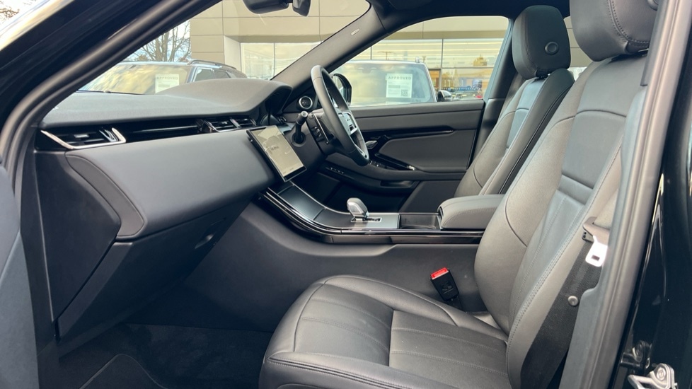 Used Land Rover Range Rover Evoque 2025 for sale - 76881836: Photo 3