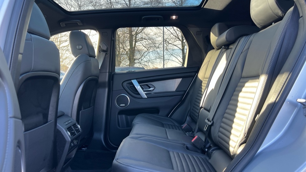 Used Land Rover Discovery Sport 2025 for sale - 76804081: Photo 4