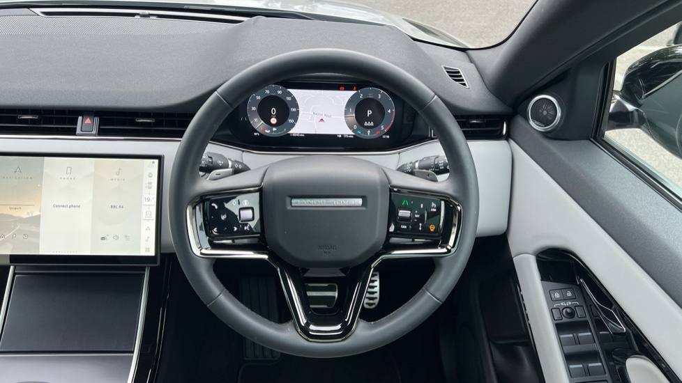 Used Land Rover Range Rover Evoque 2025 for sale - 76145823: Photo 15
