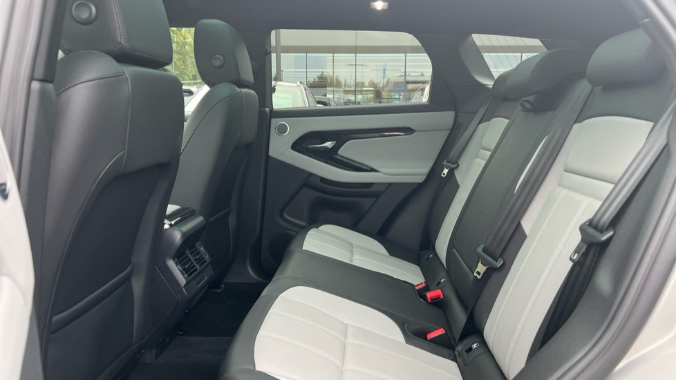 Used Land Rover Range Rover Evoque 2025 for sale - 76145823: Photo 4