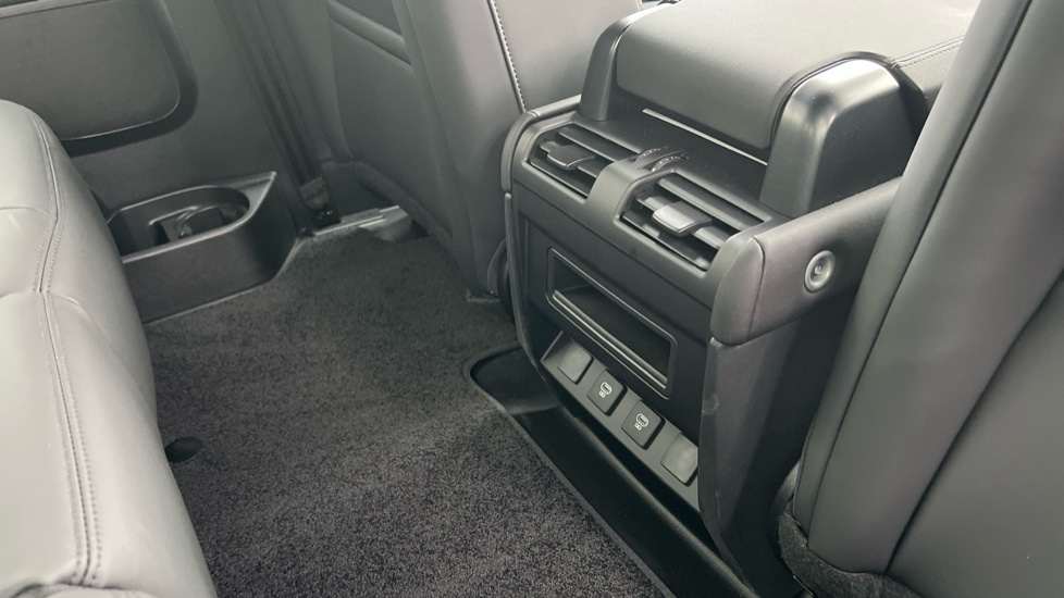 Used Land Rover Defender 2025 for sale - 76602879: Photo 18