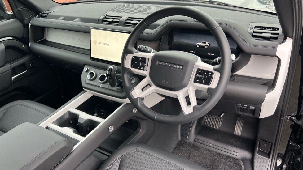 Used Land Rover Defender 2025 for sale - 76602879: Photo 28