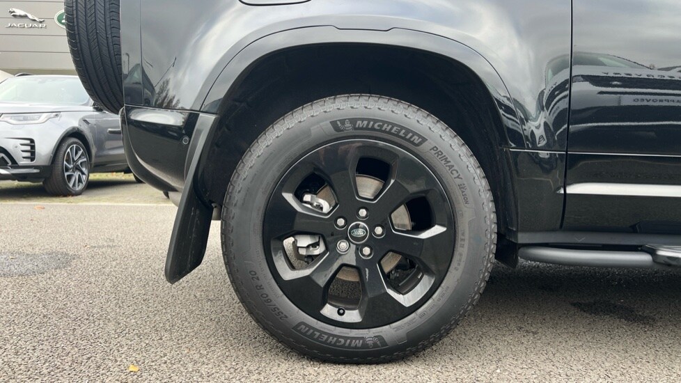 Used Land Rover Defender 2025 for sale - 76602879: Photo 32