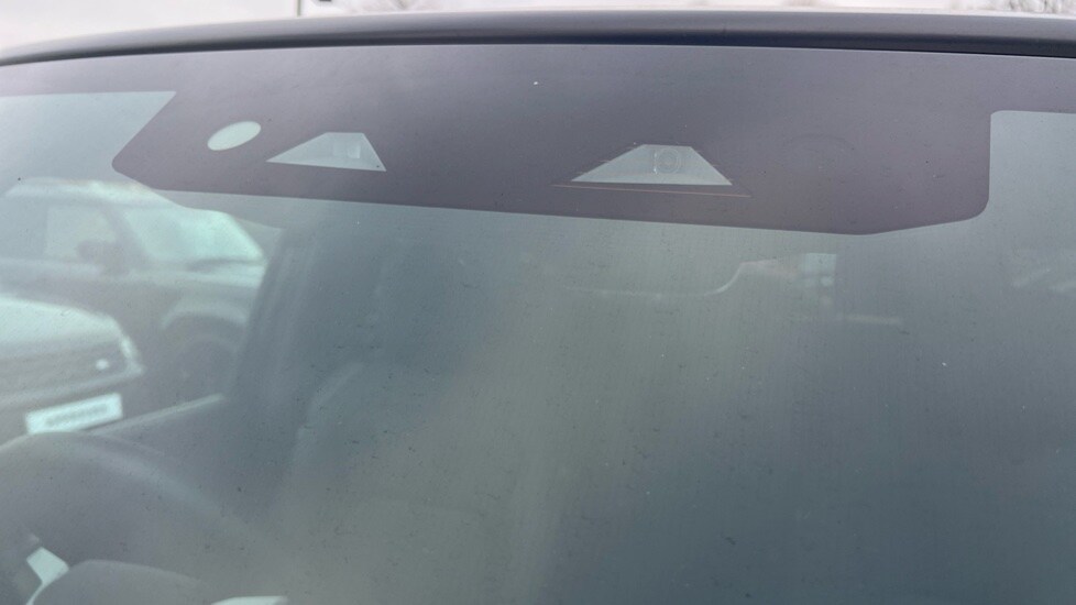 Used Land Rover Defender 2025 for sale - 76602879: Photo 34