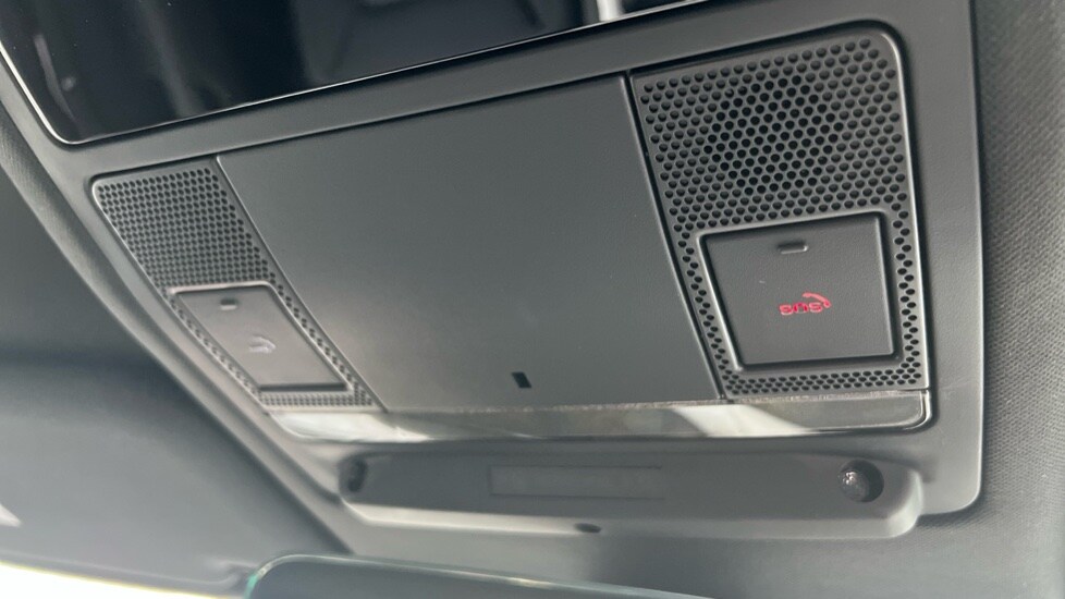 Used Land Rover Defender 2025 for sale - 76602879: Photo 47