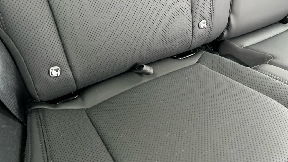 Used Land Rover Defender 2025 for sale - 76602879: Photo 56