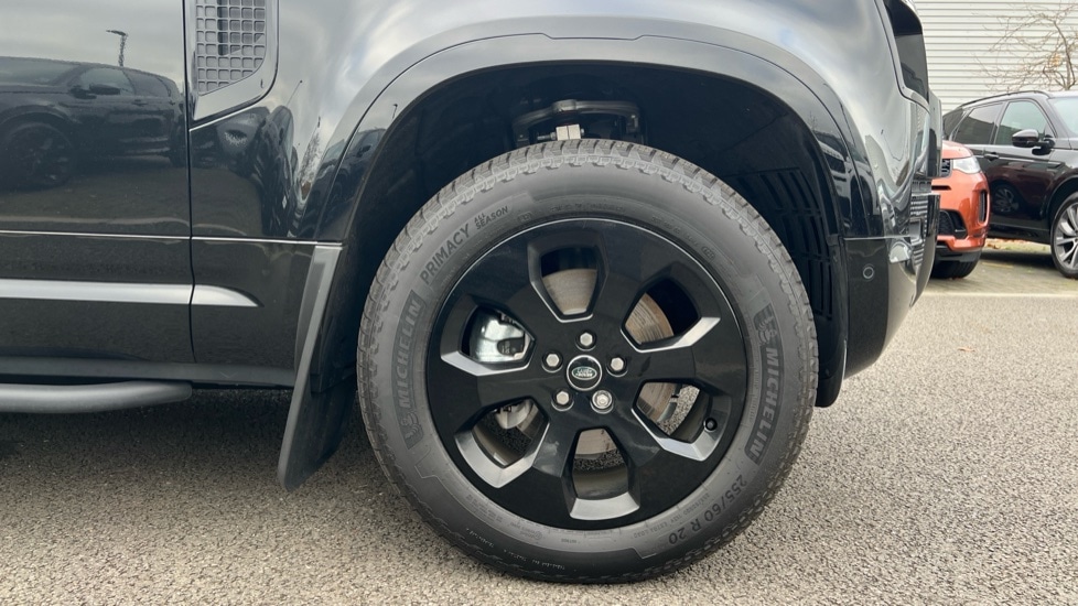 Used Land Rover Defender 2025 for sale - 76602879: Photo 8