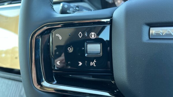 Used Land Rover Range Rover Velar 2024 for sale - 75509698: Photo 56