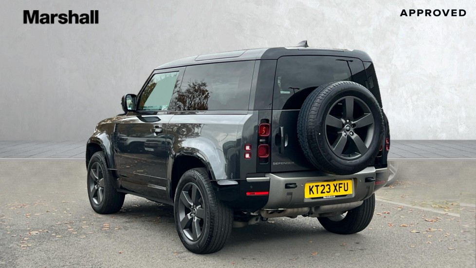 Used Land Rover Defender 2023 for sale - 76664534: Photo 2