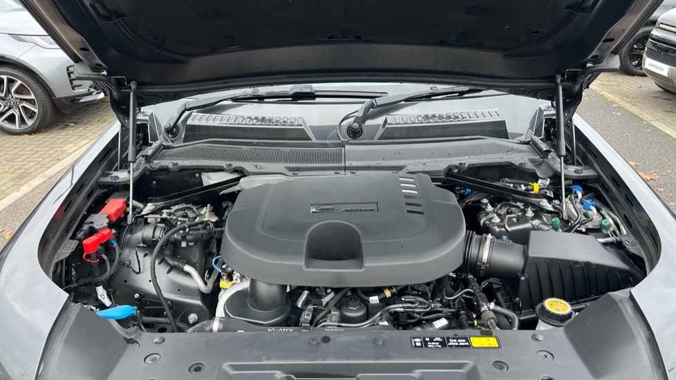 Used Land Rover Defender 2023 for sale - 76664534: Photo 30