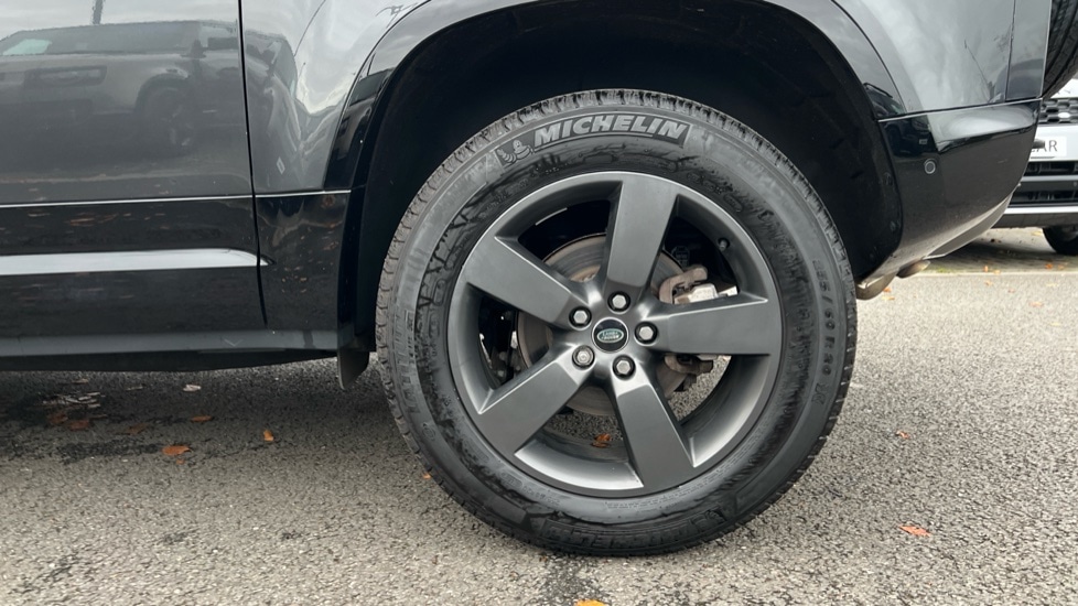 Used Land Rover Defender 2023 for sale - 76664534: Photo 33