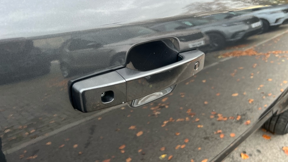 Used Land Rover Defender 2023 for sale - 76664534: Photo 40