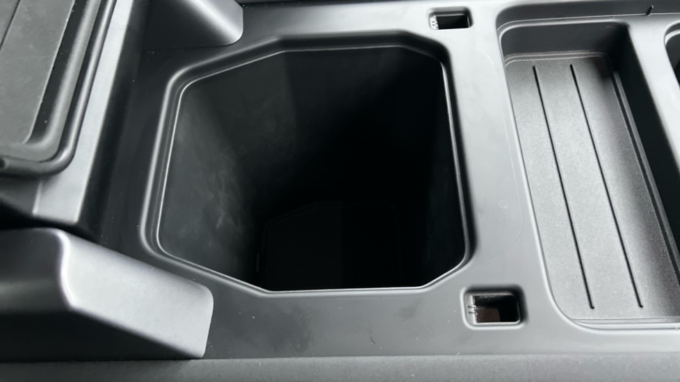 Used Land Rover Defender 2023 for sale - 76664534: Photo 43