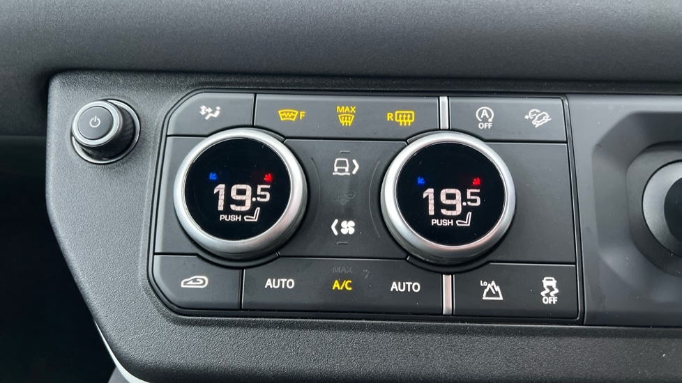 Used Land Rover Defender 2023 for sale - 76664534: Photo 47