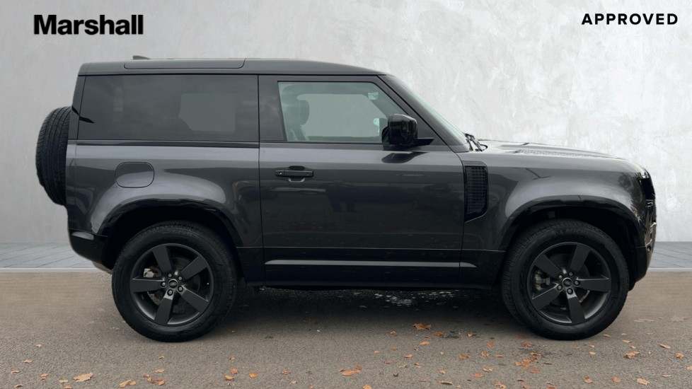 Used Land Rover Defender 2023 for sale - 76664534: Photo 5