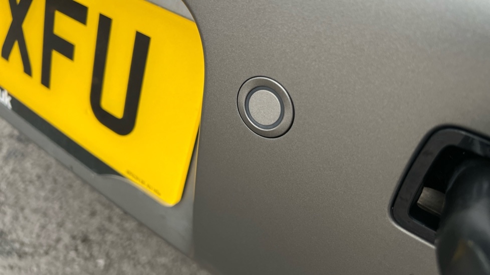 Used Land Rover Defender 2023 for sale - 76664534: Photo 53