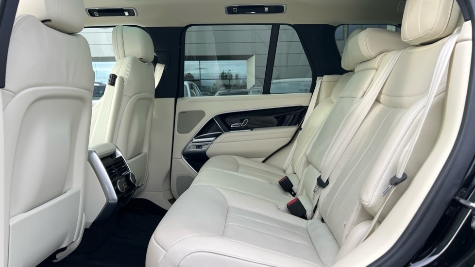 Used Land Rover Range Rover 2024 for sale - 76927993: Photo 4