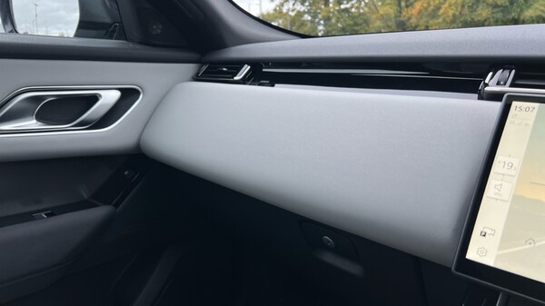 Used Land Rover Range Rover Velar 2023 for sale - 76116880: Photo 22