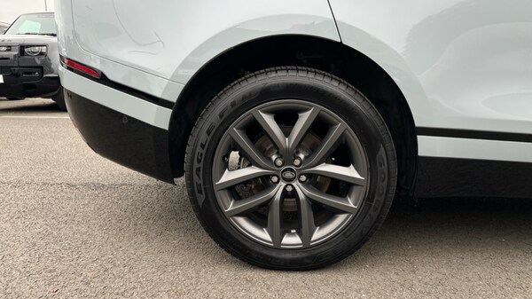 Used Land Rover Range Rover Velar 2023 for sale - 76116880: Photo 32
