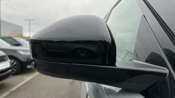 Used Land Rover Range Rover Velar 2023 for sale - 76116880: Photo 35