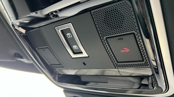 Used Land Rover Range Rover Velar 2023 for sale - 76116880: Photo 44