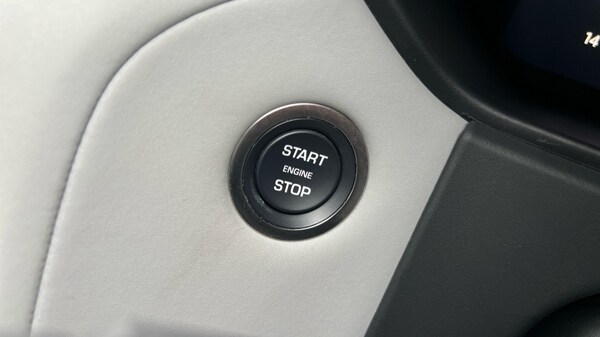 Used Land Rover Range Rover Velar 2023 for sale - 76116880: Photo 45