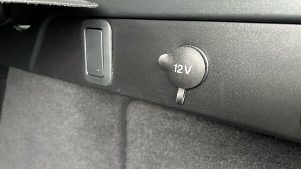 Used Land Rover Range Rover Velar 2023 for sale - 76116880: Photo 55