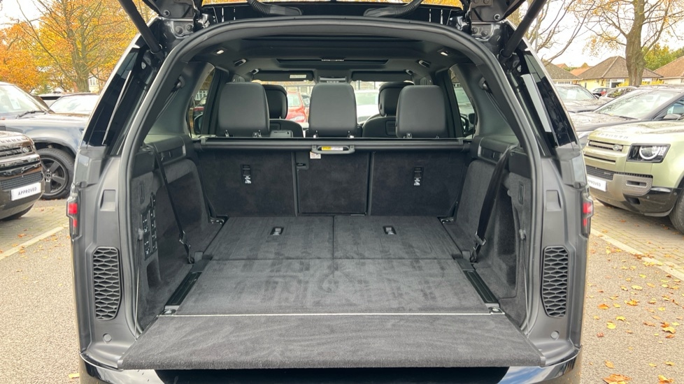 Used Land Rover Discovery 2022 for sale - 76552403: Photo 10