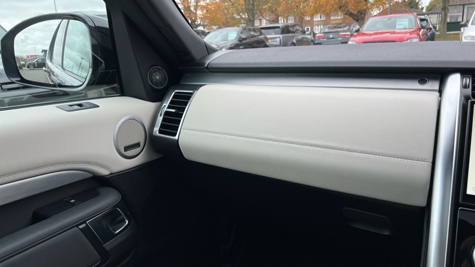 Used Land Rover Discovery 2022 for sale - 76552403: Photo 23