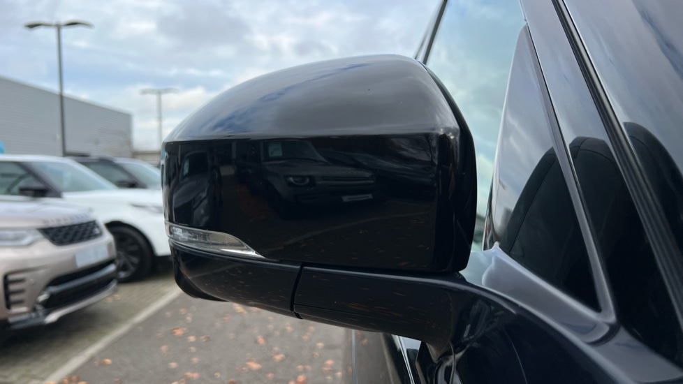 Used Land Rover Discovery 2022 for sale - 76552403: Photo 36