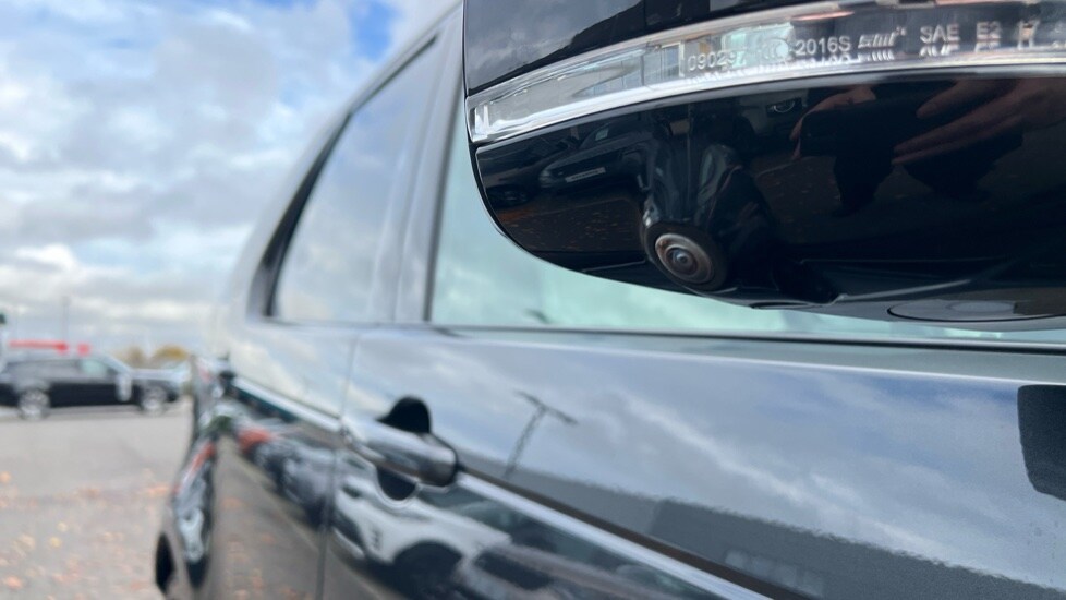 Used Land Rover Discovery 2022 for sale - 76552403: Photo 37