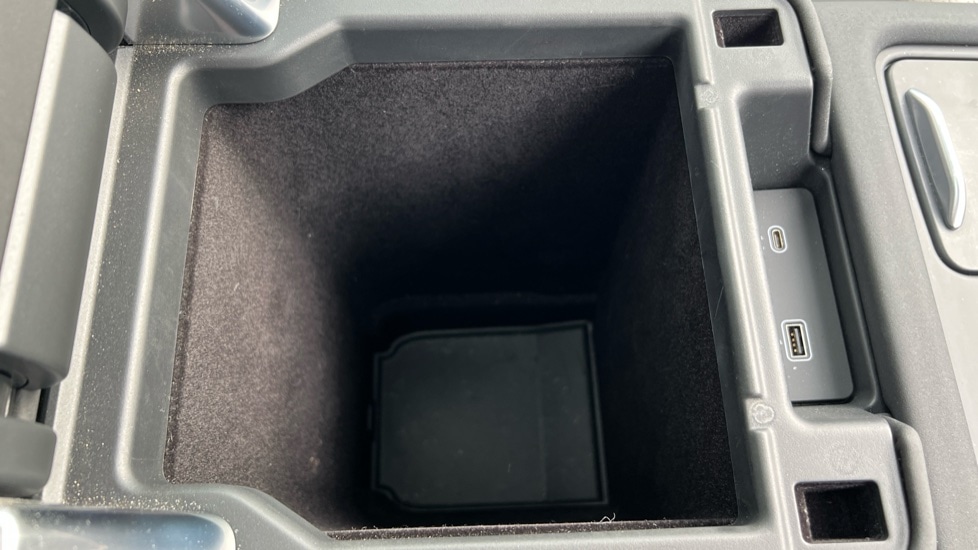 Used Land Rover Discovery 2022 for sale - 76552403: Photo 41