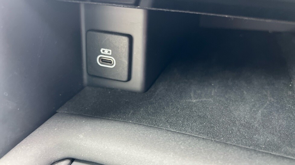 Used Land Rover Discovery 2022 for sale - 76552403: Photo 45