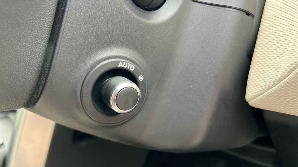 Used Land Rover Discovery 2022 for sale - 76552403: Photo 49