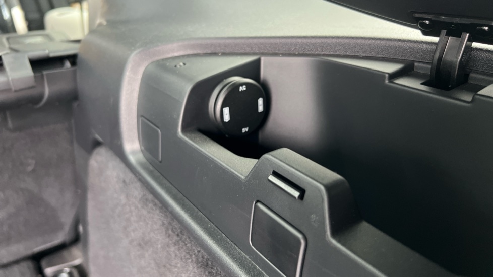 Used Land Rover Discovery 2022 for sale - 76552403: Photo 61